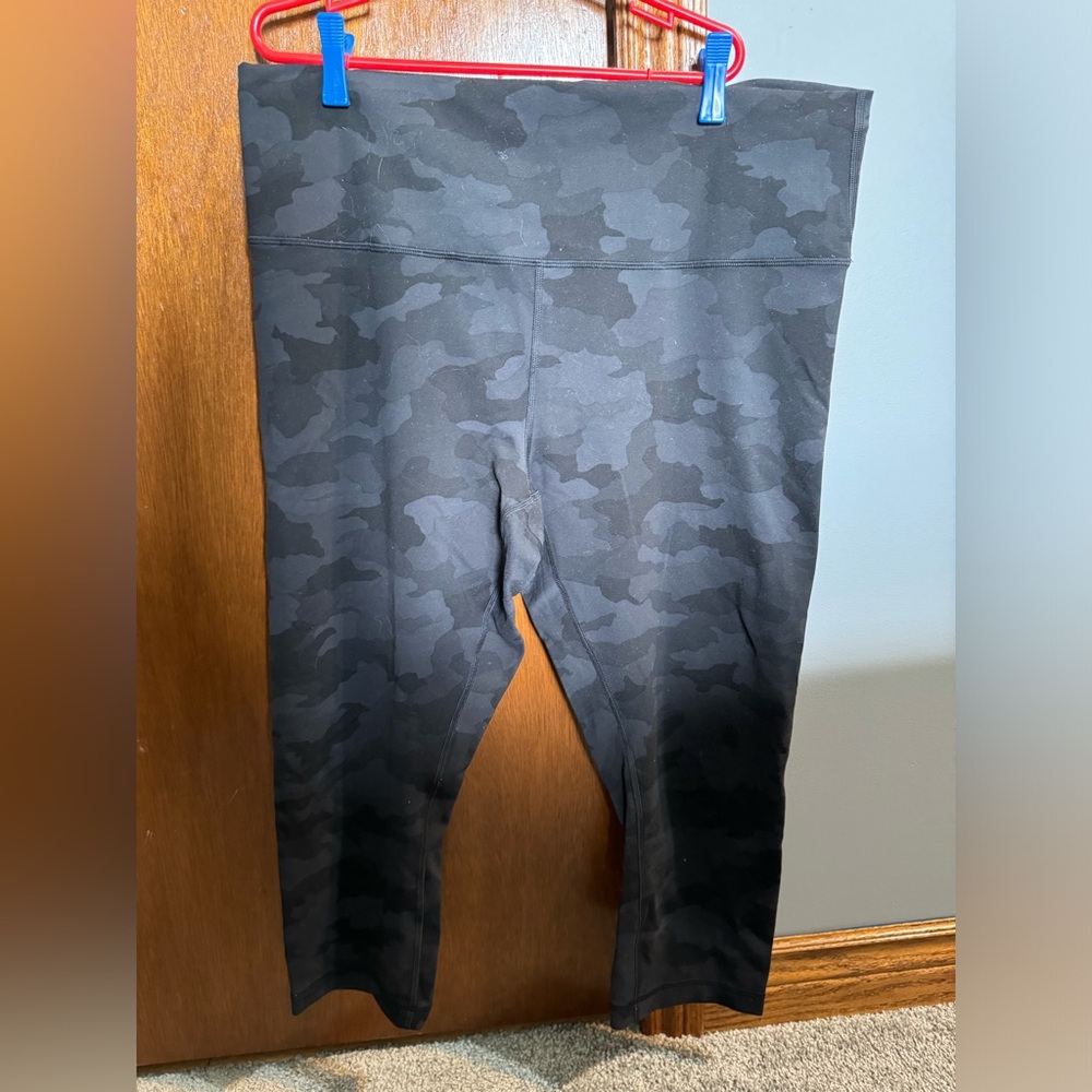 Lululemon Wunder Train High-Rise Crop 21’’ Size 16